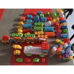 Jeu de construction Vtech Bla Blaplus de 100 pièces Blocks Mon P'Tit Train Interactif