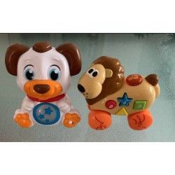 2 jouets interactifs chien et lion